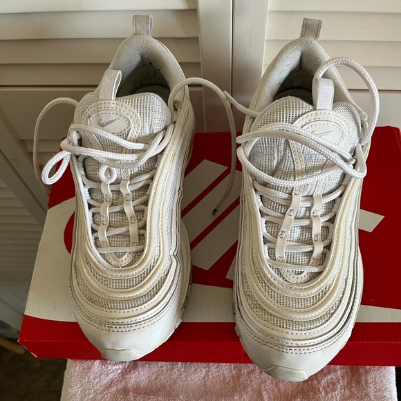 Nike Women's Size 7 Air Max 97 - Picture 3 of 9